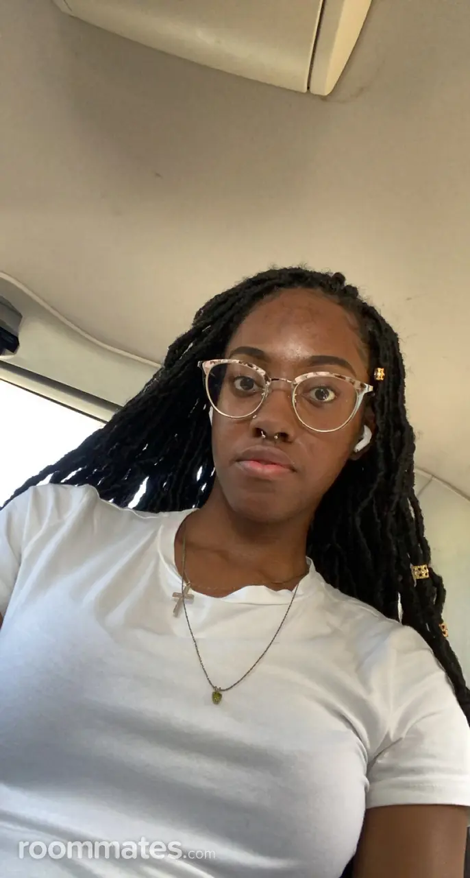 Profile photo 4 of 4