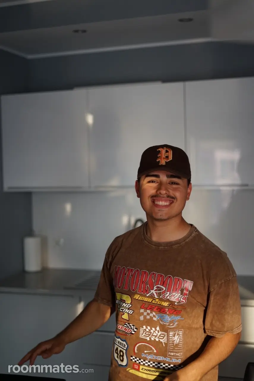 Profile photo 1 of 1