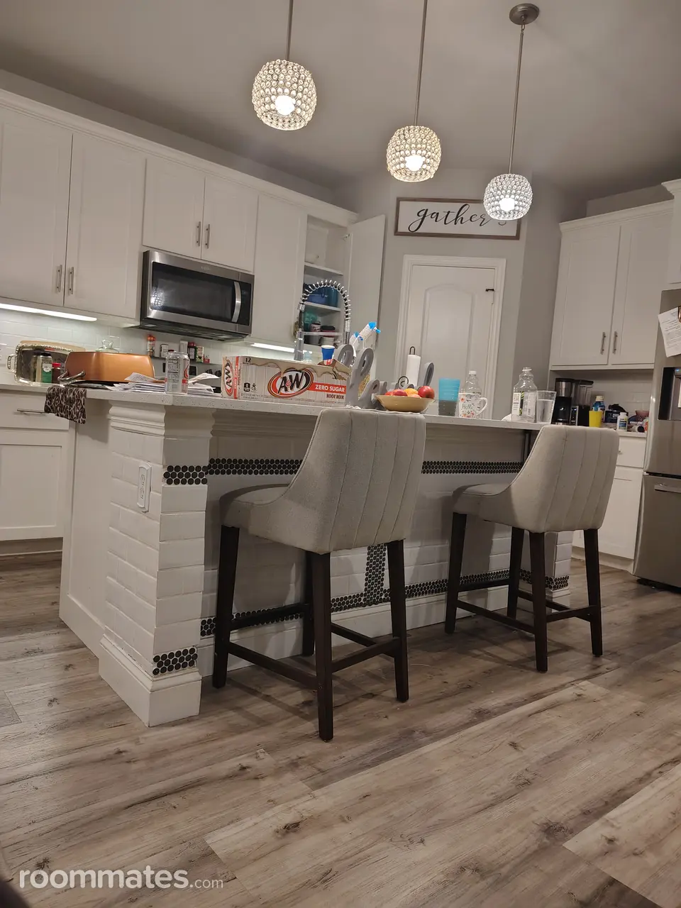 Profile photo 1 of 3