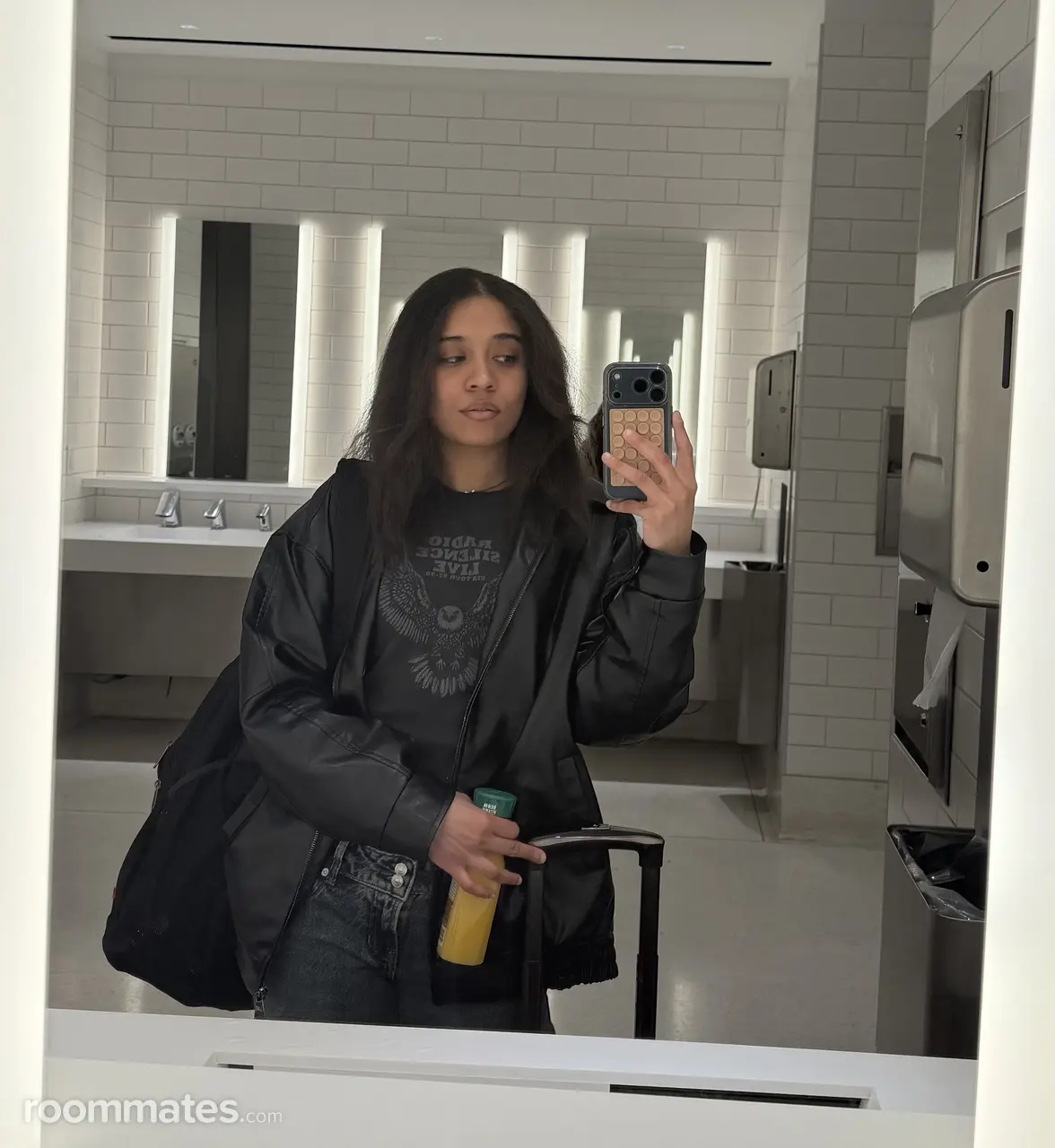 Profile photo 1 of 3