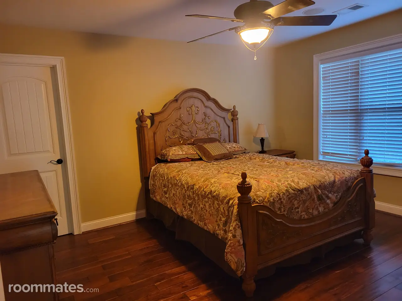 Profile photo 2 of 4