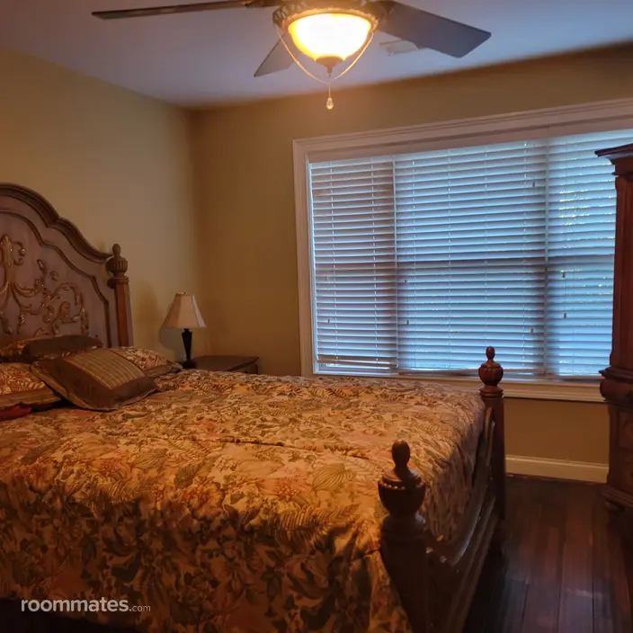 Room for rent in Cartersville, GA $800, house