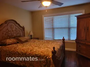 Room for rent in Cartersville, GA $800, house