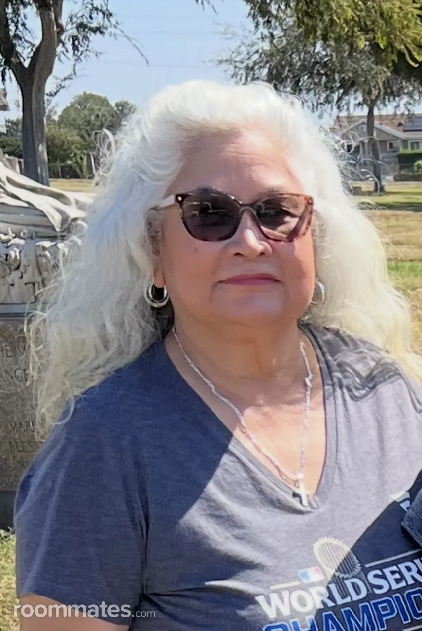 Profile photo 1 of 1