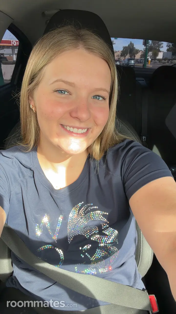 Profile photo 1 of 4