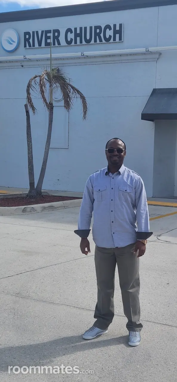 Profile photo 1 of 1