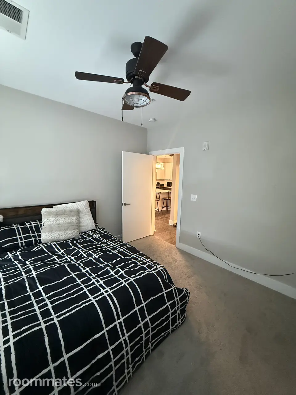 Profile photo 2 of 11