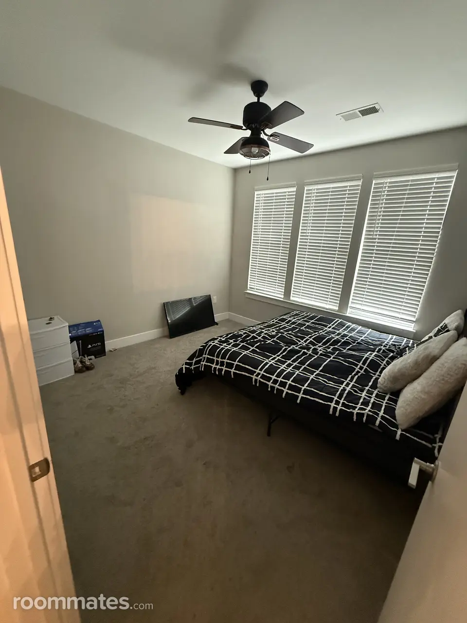 Profile photo 6 of 11