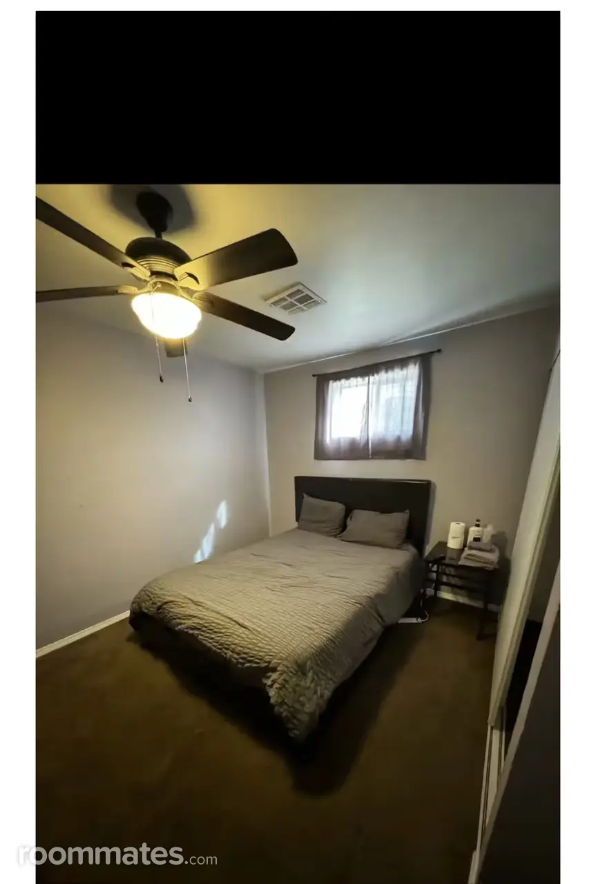 Profile photo 7 of 11