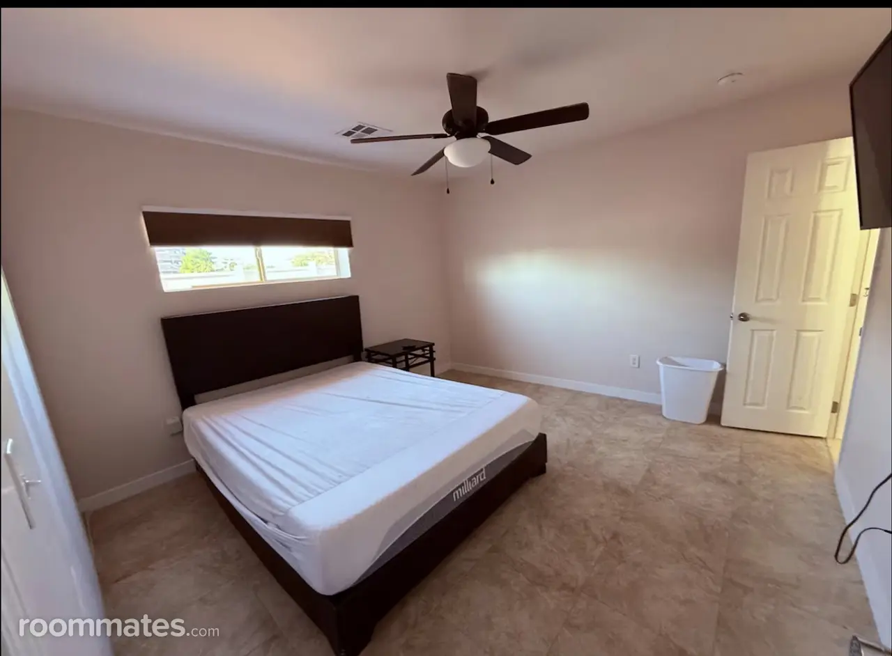 Profile photo 6 of 11