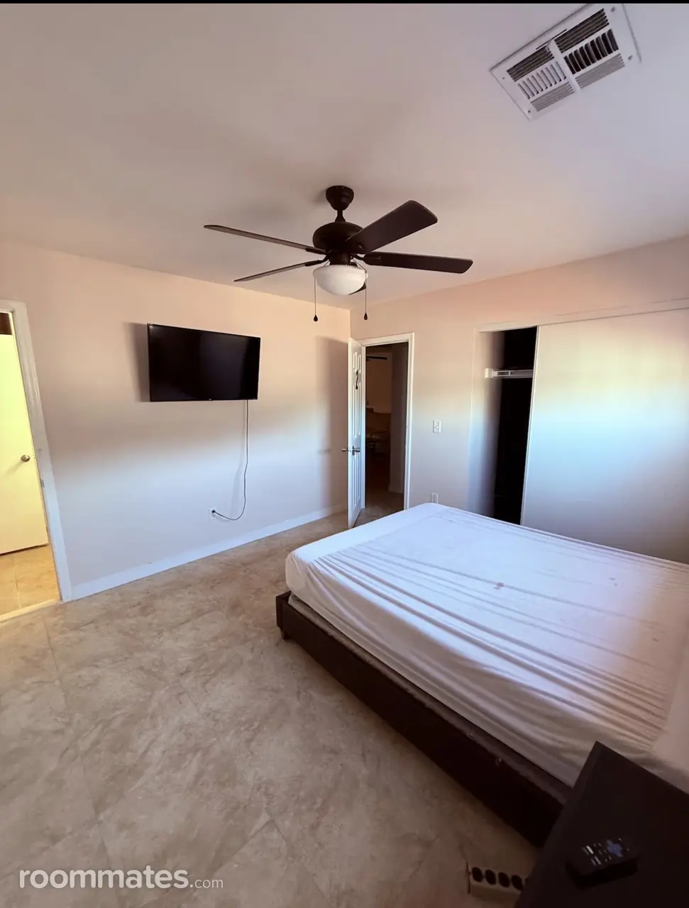 Profile photo 5 of 11