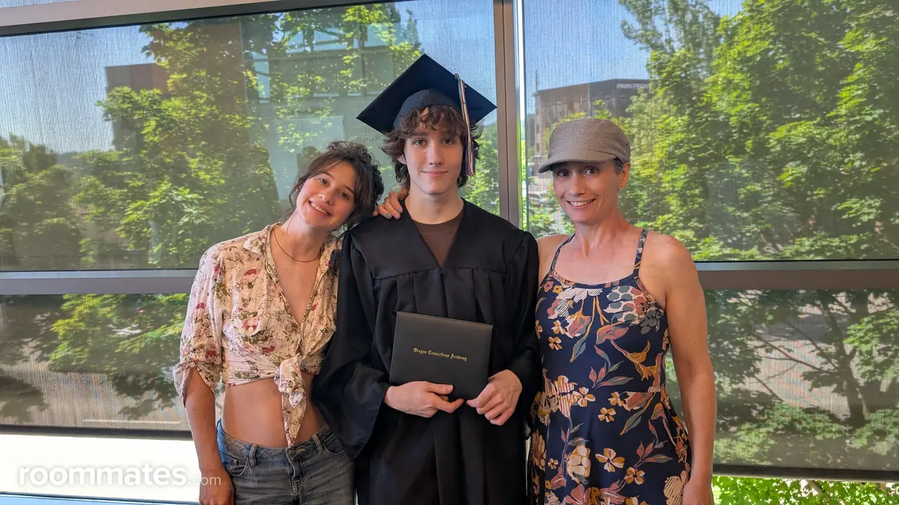 Profile photo 10 of 13