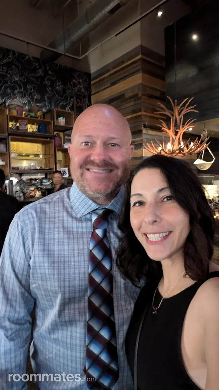 Profile photo 9 of 18