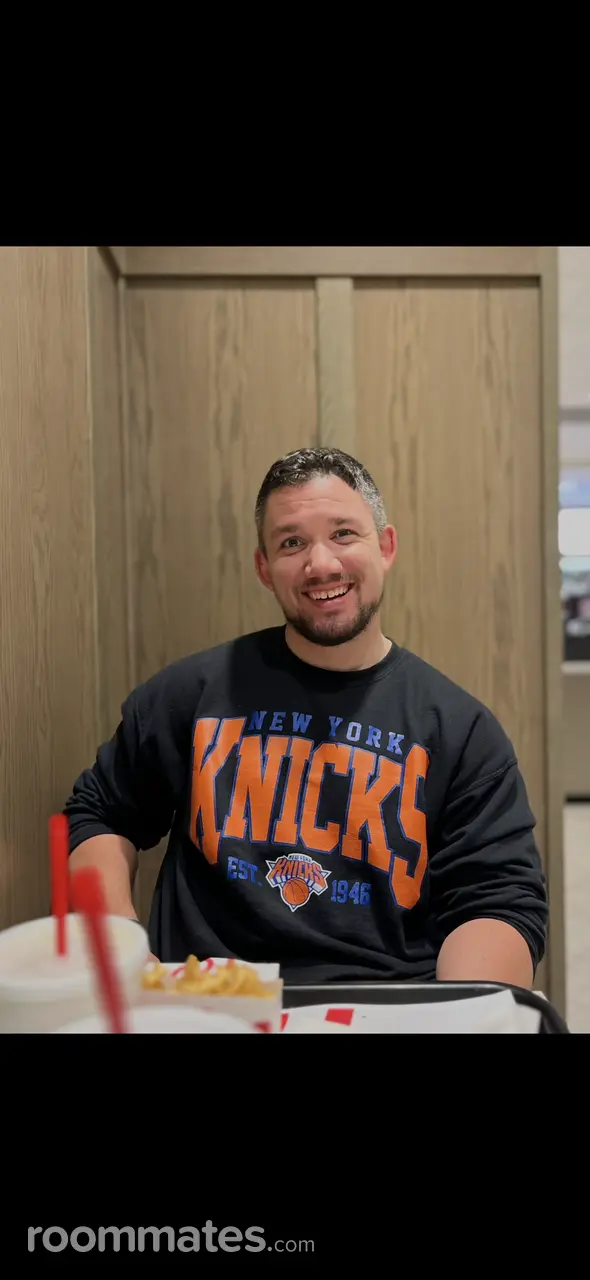 Profile photo 7 of 8