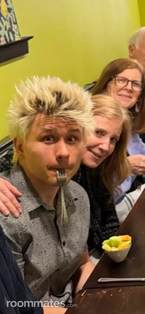 Profile photo 1 of 6