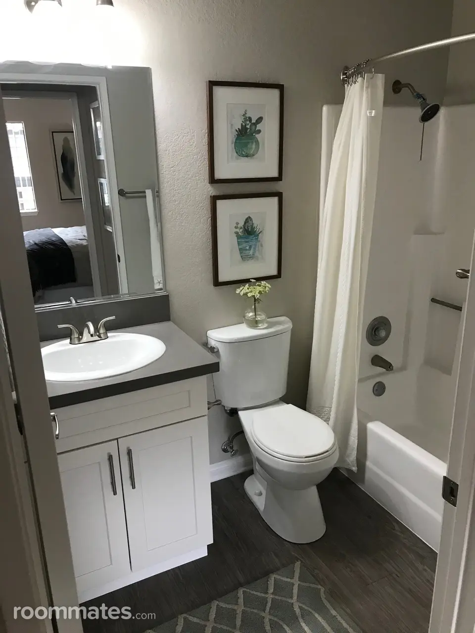 Profile photo 4 of 7