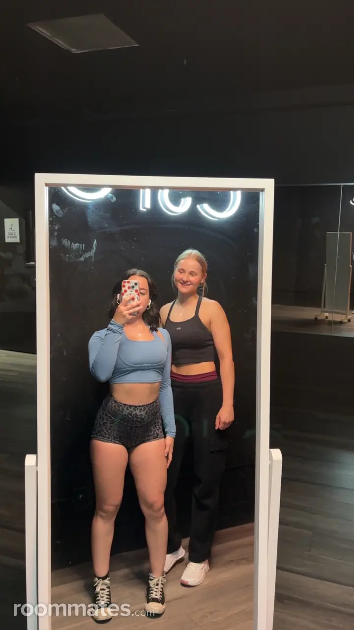 Profile photo 8 of 10