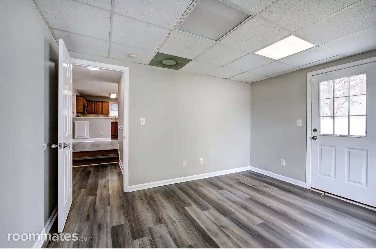 Profile photo 3 of 5