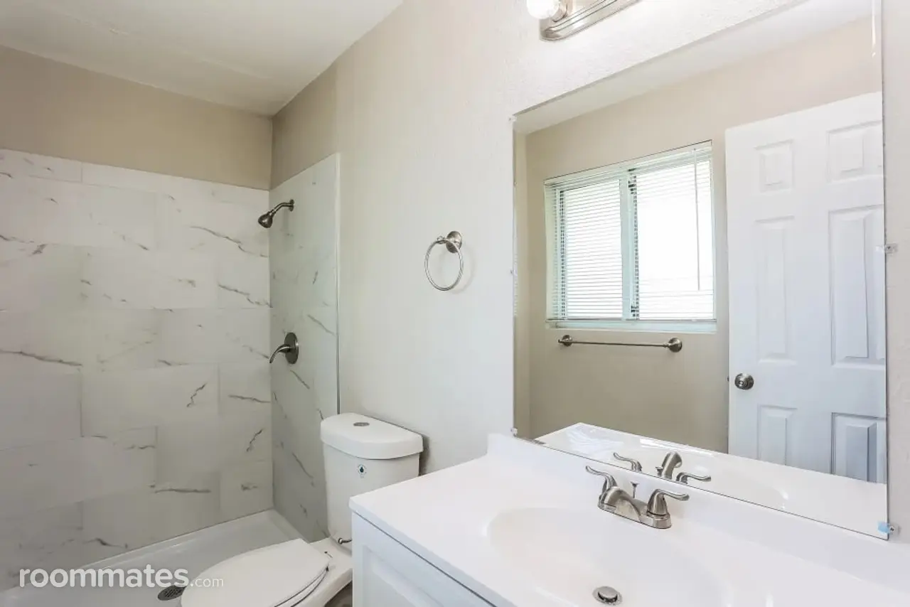 Profile photo 1 of 11