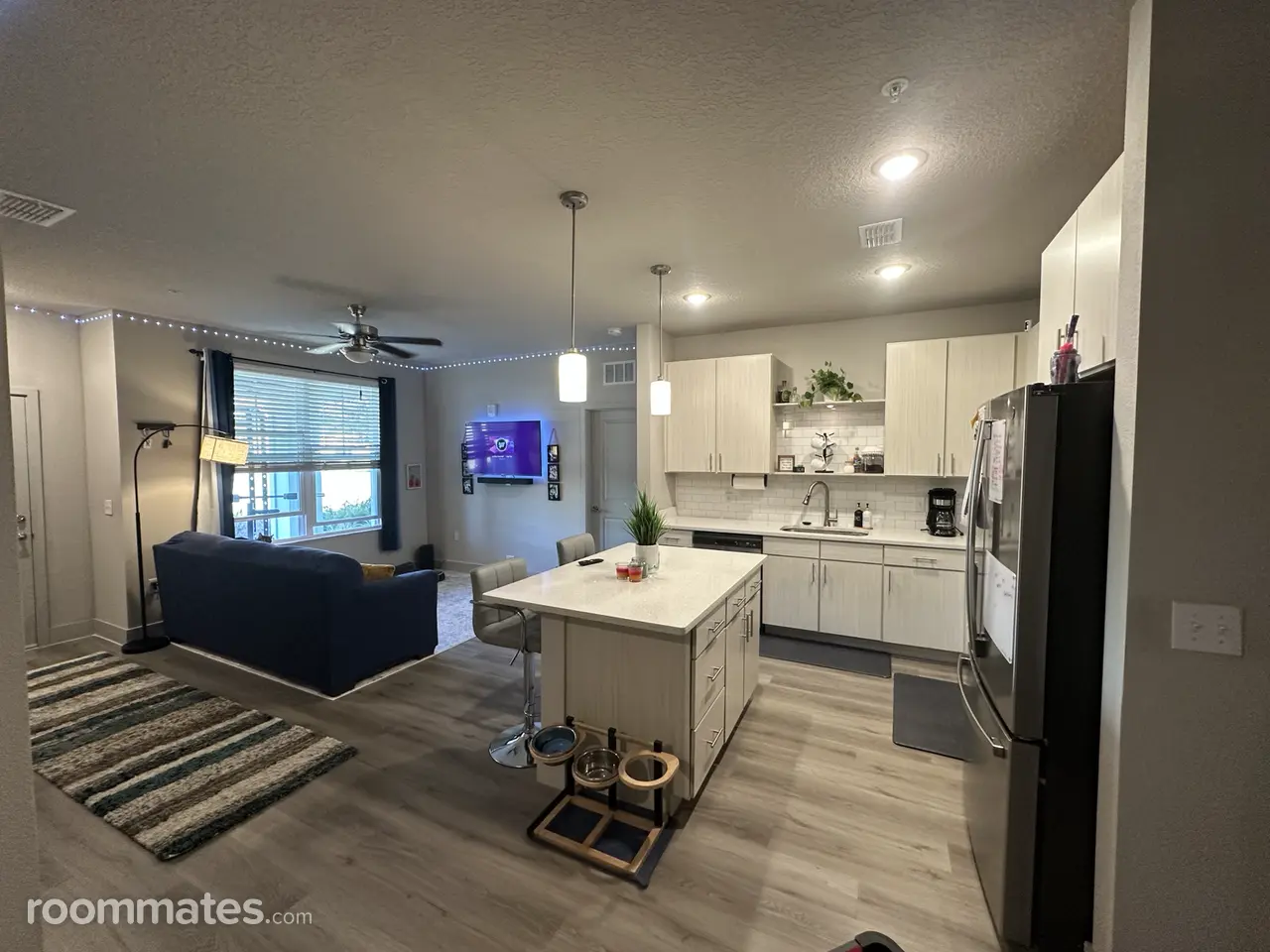 Profile photo 3 of 14