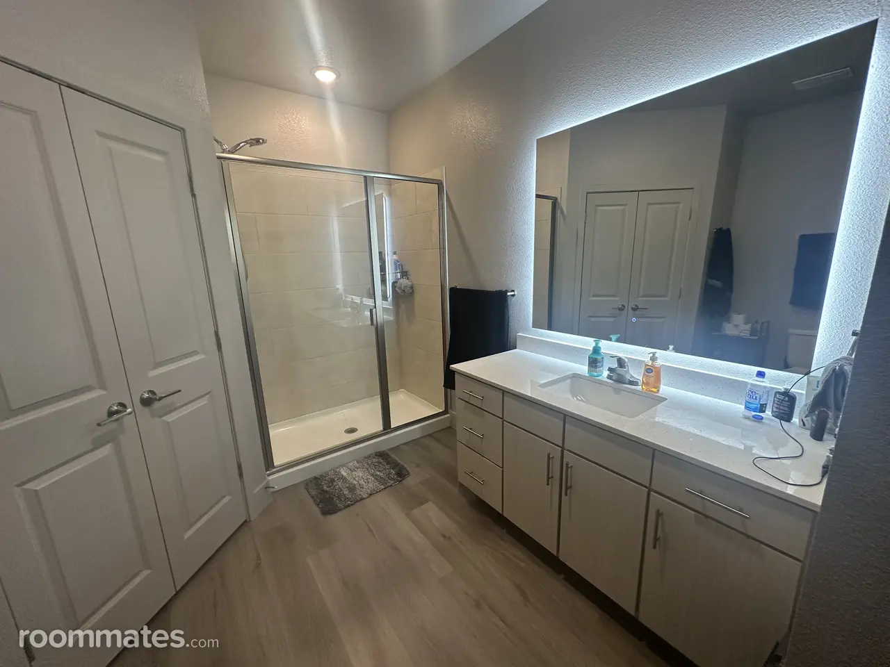 Profile photo 5 of 14