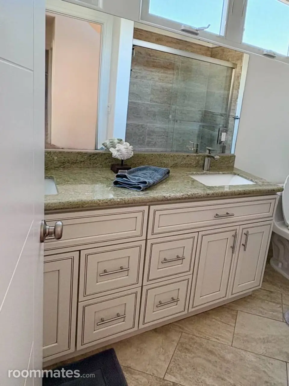 Profile photo 10 of 11