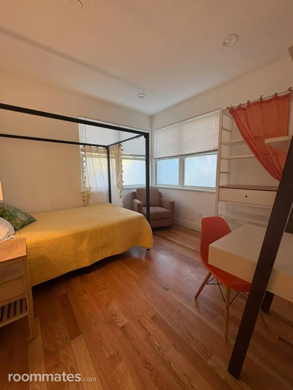 Profile photo 8 of 11