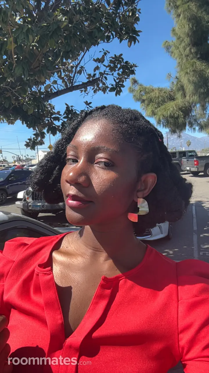 Profile photo 1 of 1