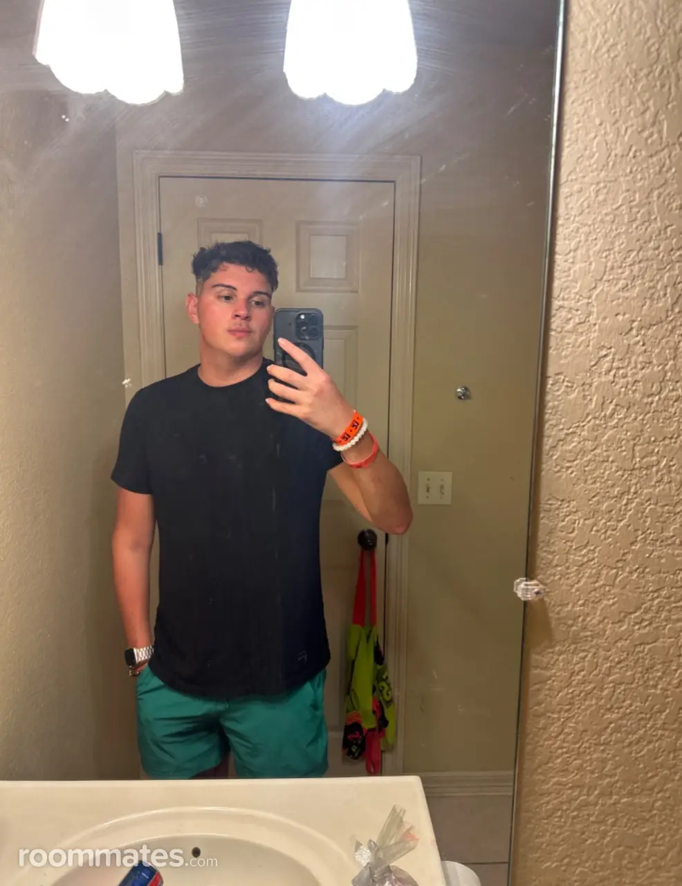 Profile photo 1 of 1