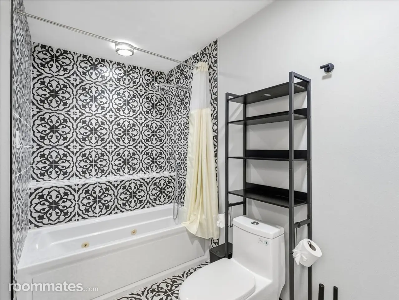 Profile photo 5 of 9