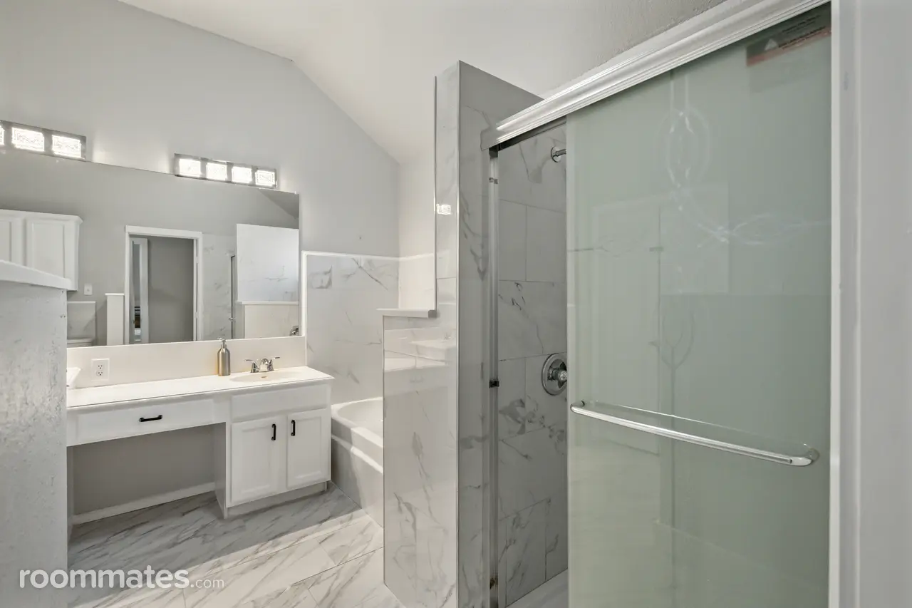 Profile photo 5 of 9