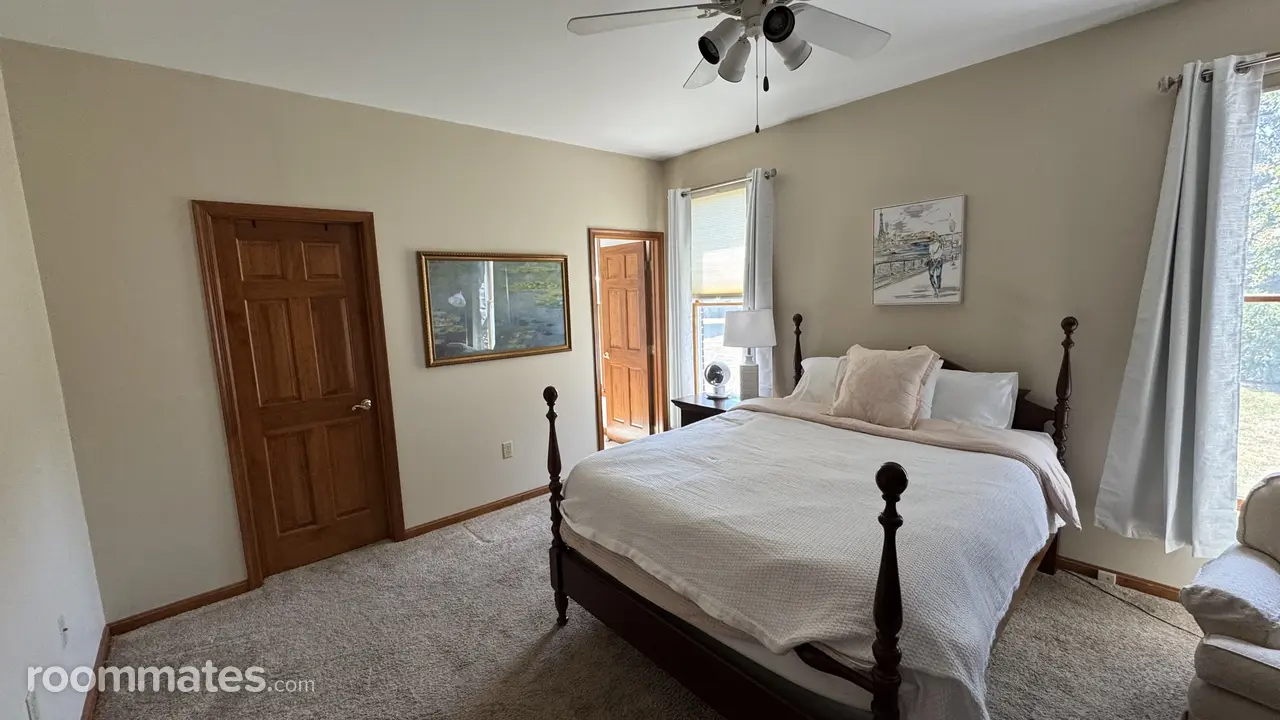 Profile photo 2 of 8