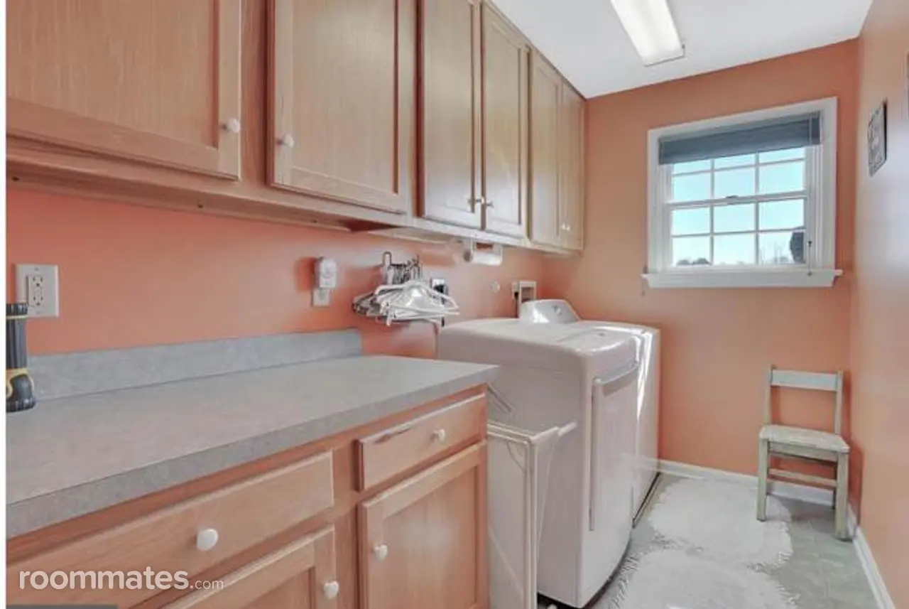 Profile photo 6 of 8