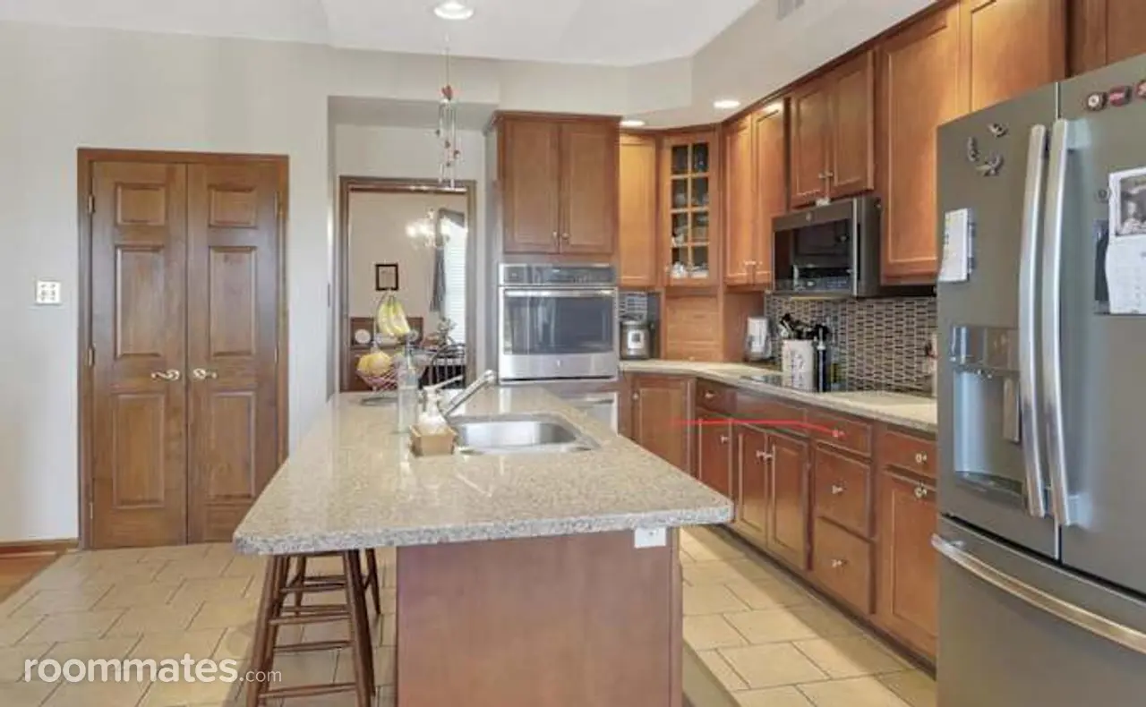 Profile photo 7 of 8