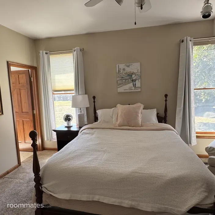 Room for rent in Frederick, MD $1000, house