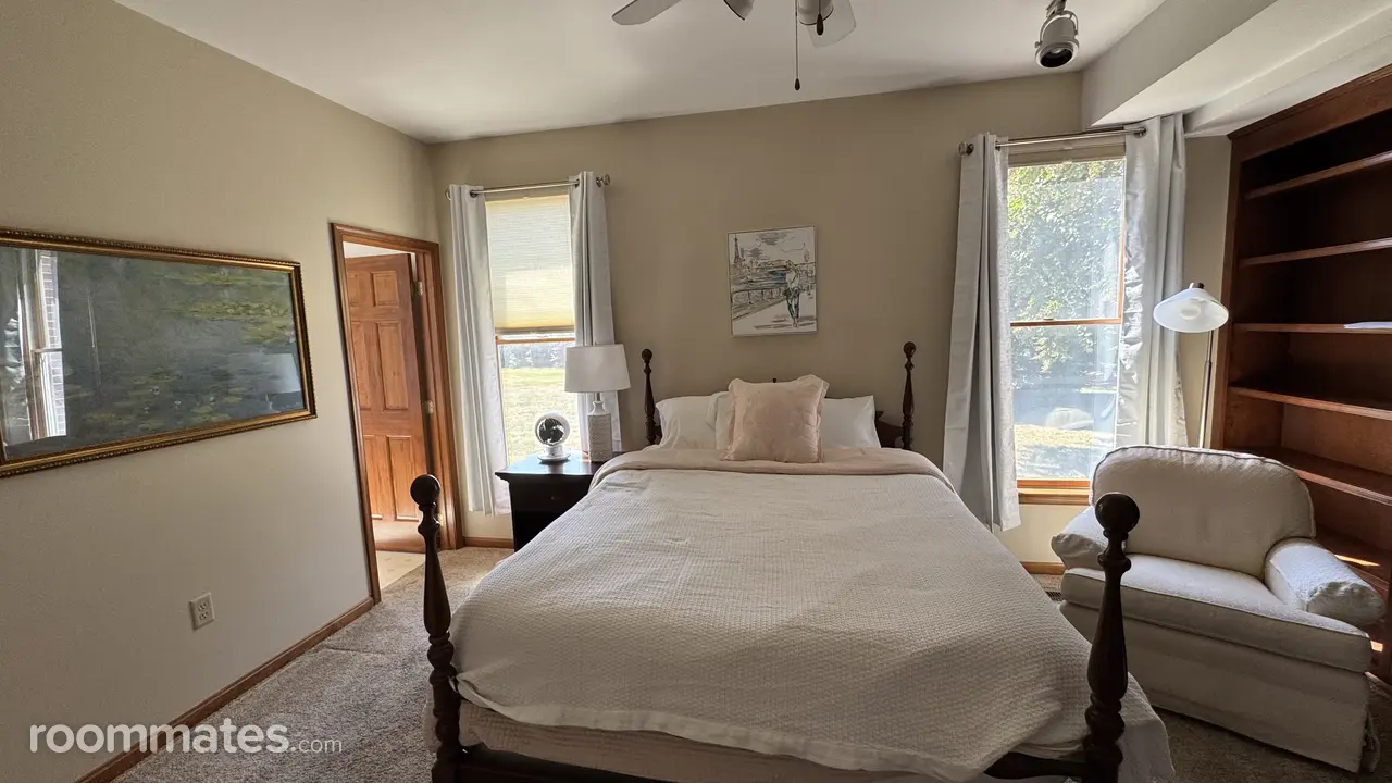 Profile photo 1 of 8