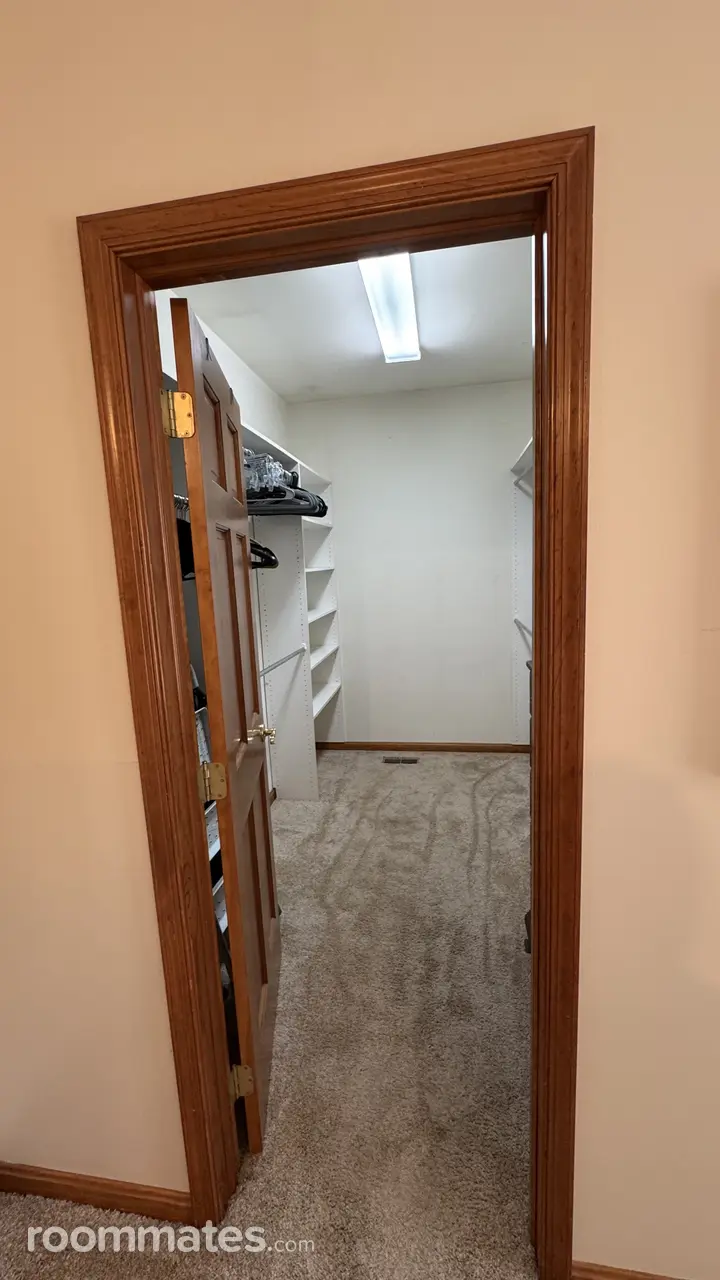 Profile photo 4 of 8