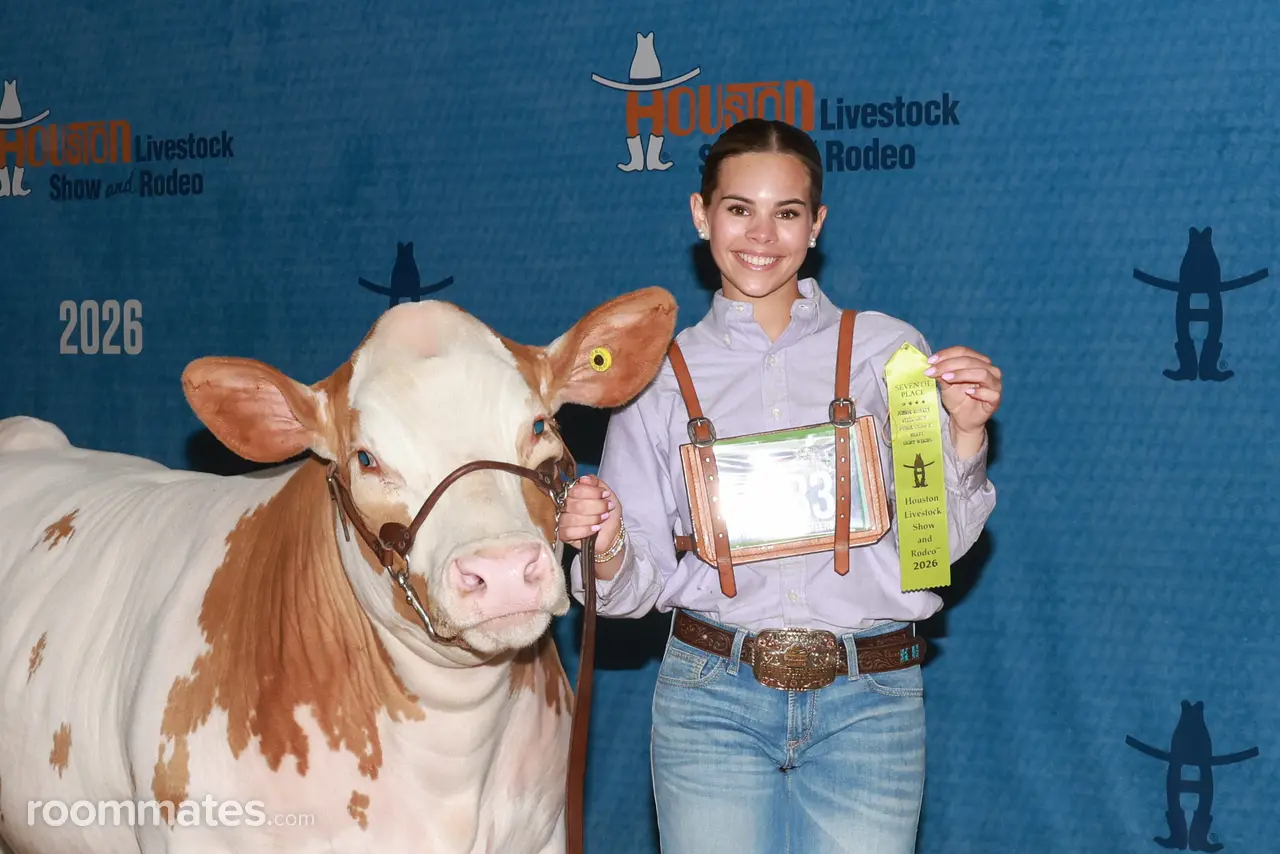 Profile photo 3 of 4