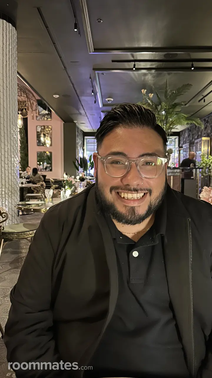 Profile photo 1 of 1