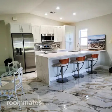Room for rent in Boynton Beach, FL $1200, house