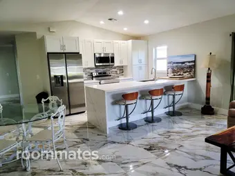 Room for rent in Boynton Beach, FL $1250, house