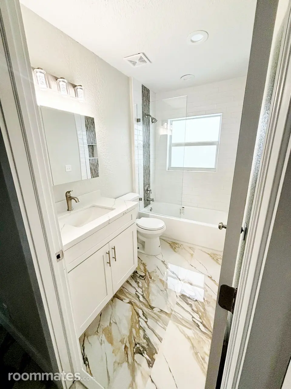 Profile photo 5 of 8