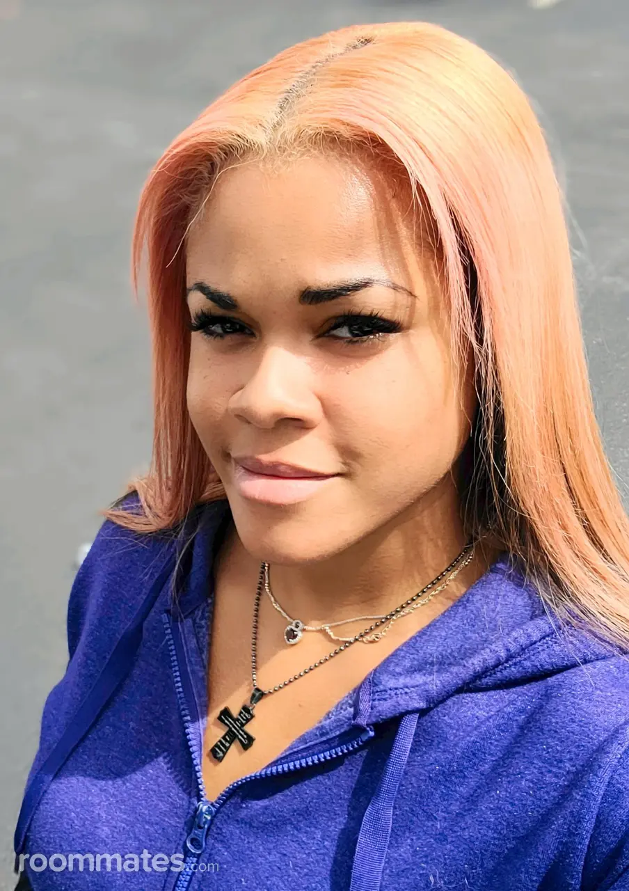 Profile photo 8 of 8