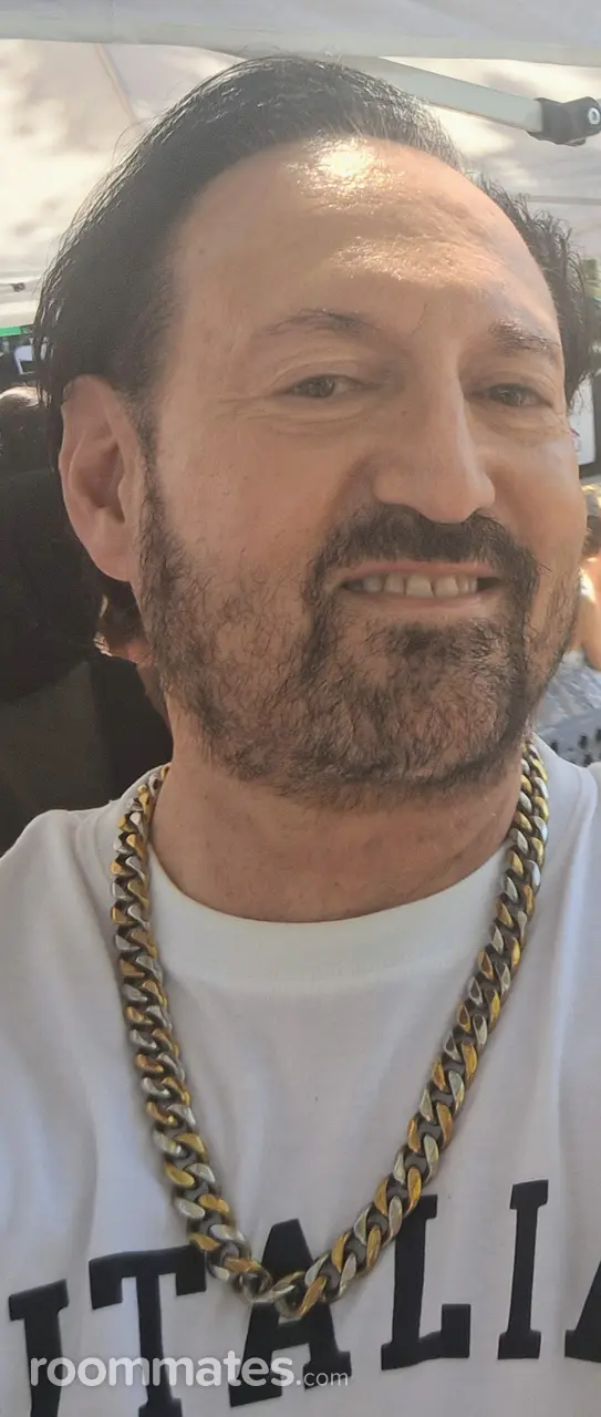 Profile photo 1 of 1