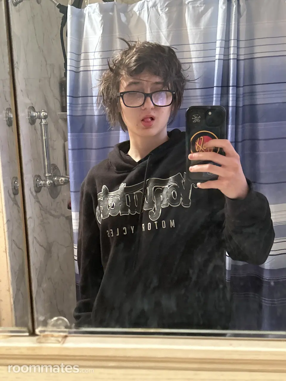 Profile photo 4 of 4