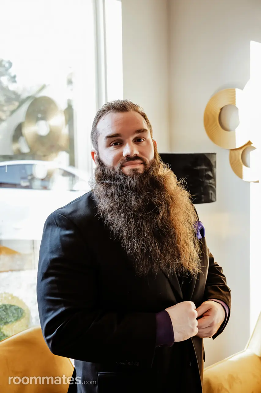 Profile photo 10 of 10