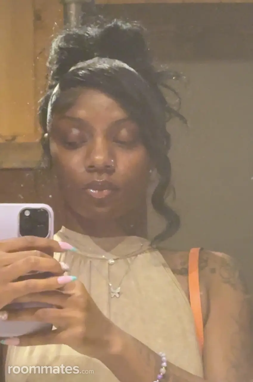 Profile photo 1 of 1