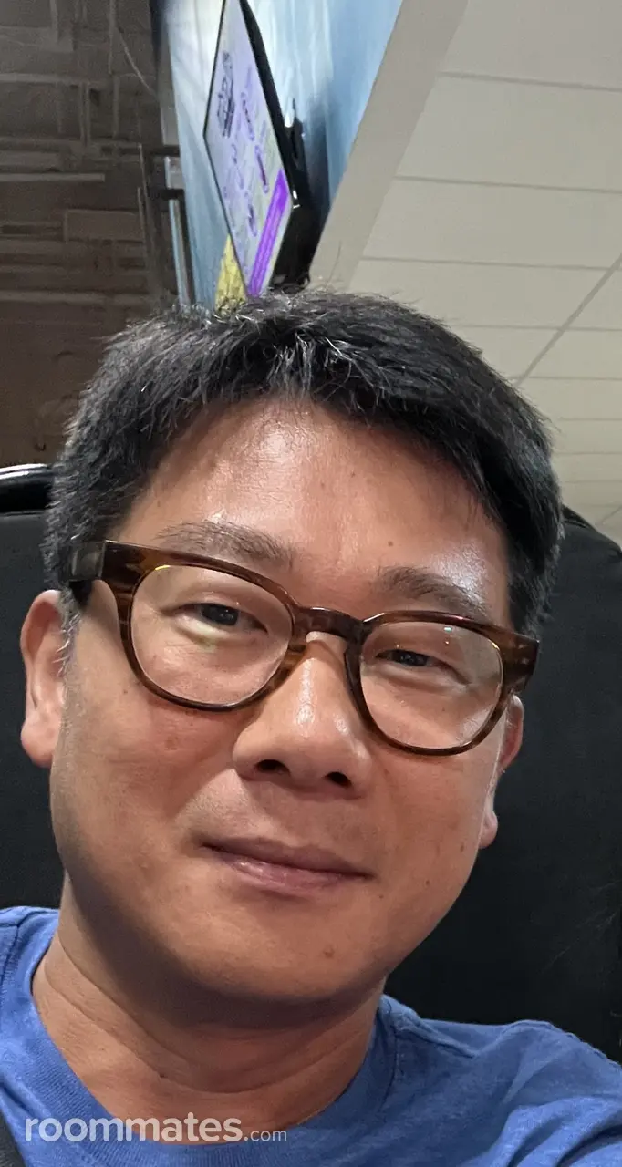 Profile photo 8 of 8