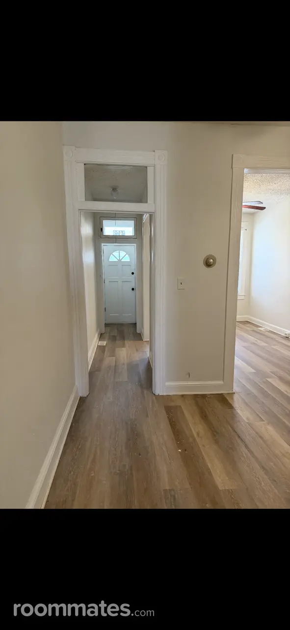 Profile photo 7 of 8