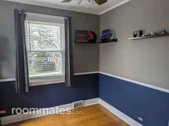 Room for rent in Chicago, IL $1600, house